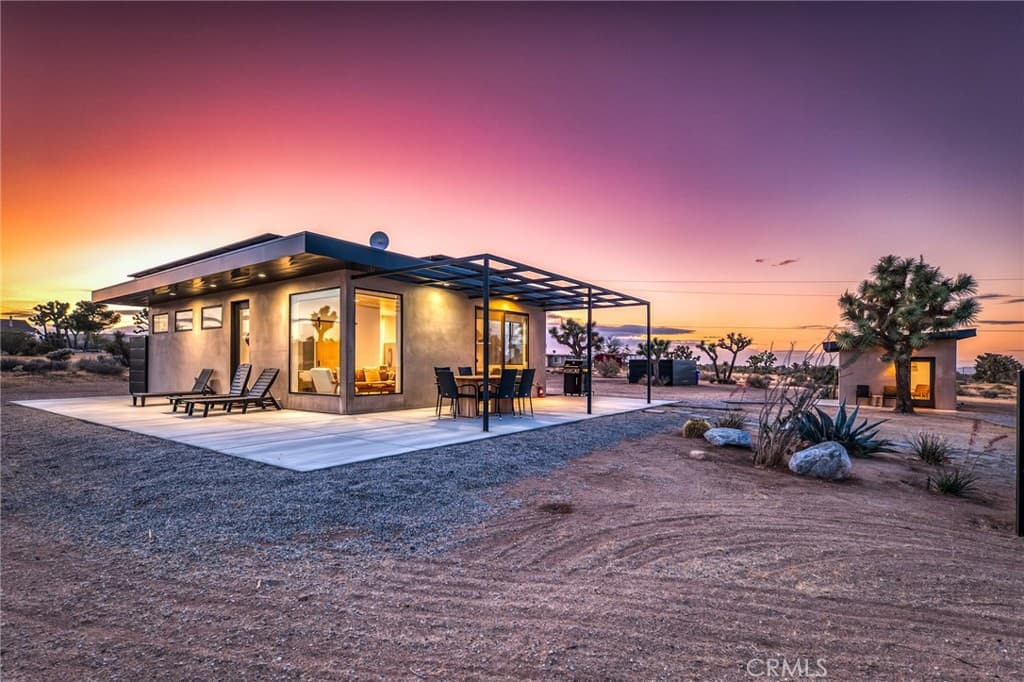 3920 Warren Vista