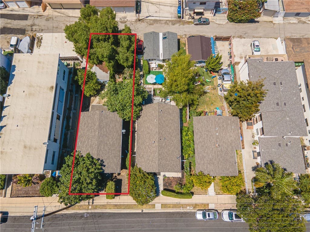 672 W 23rd