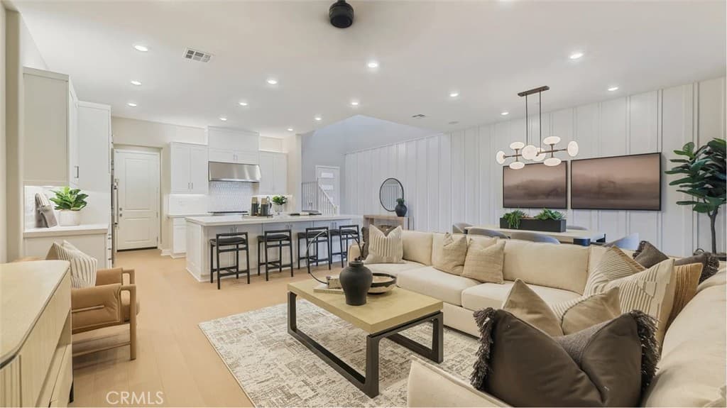 1555 Snowberry Place