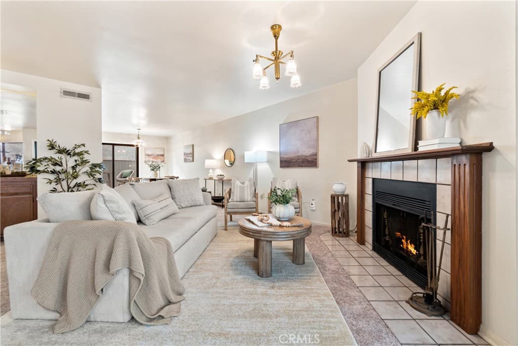 2601 E 19th Street 12