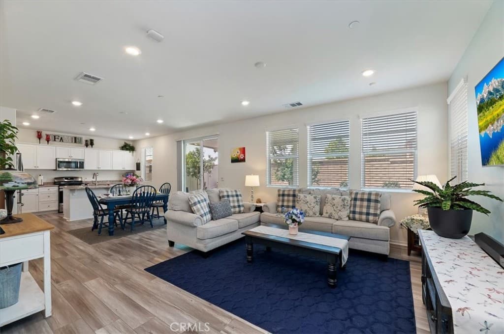 17109 Gray Pine Place