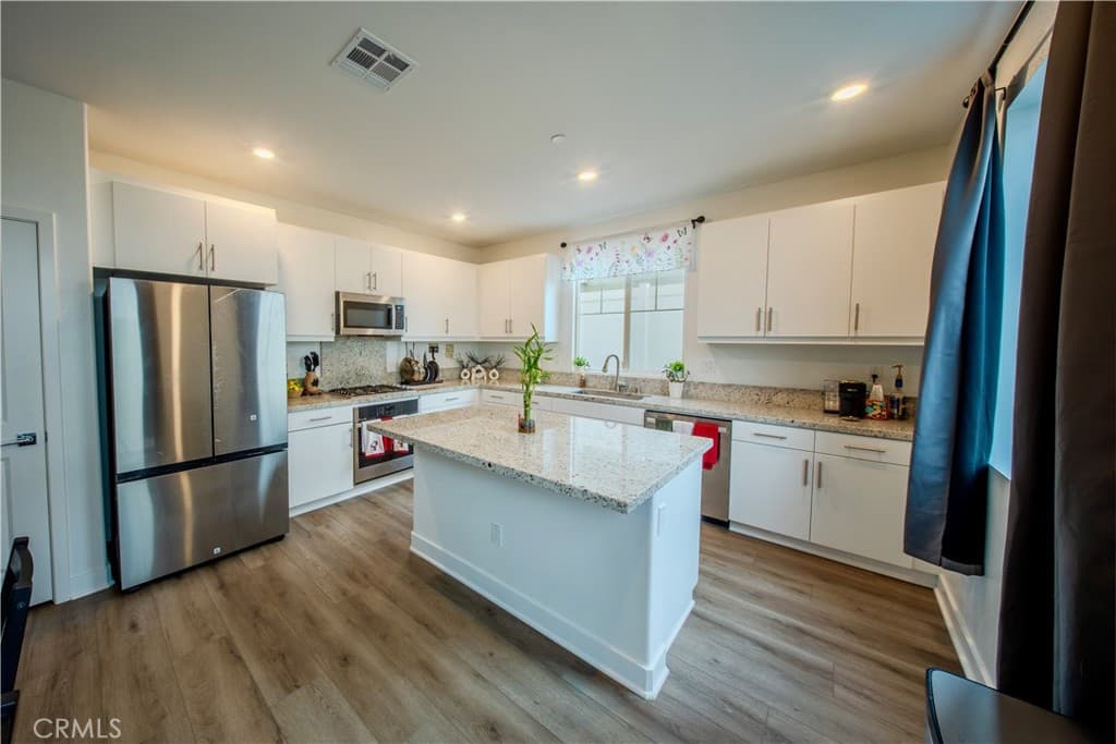 364 Castaic Way