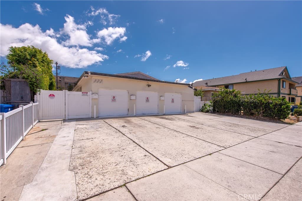 1630 W 206th