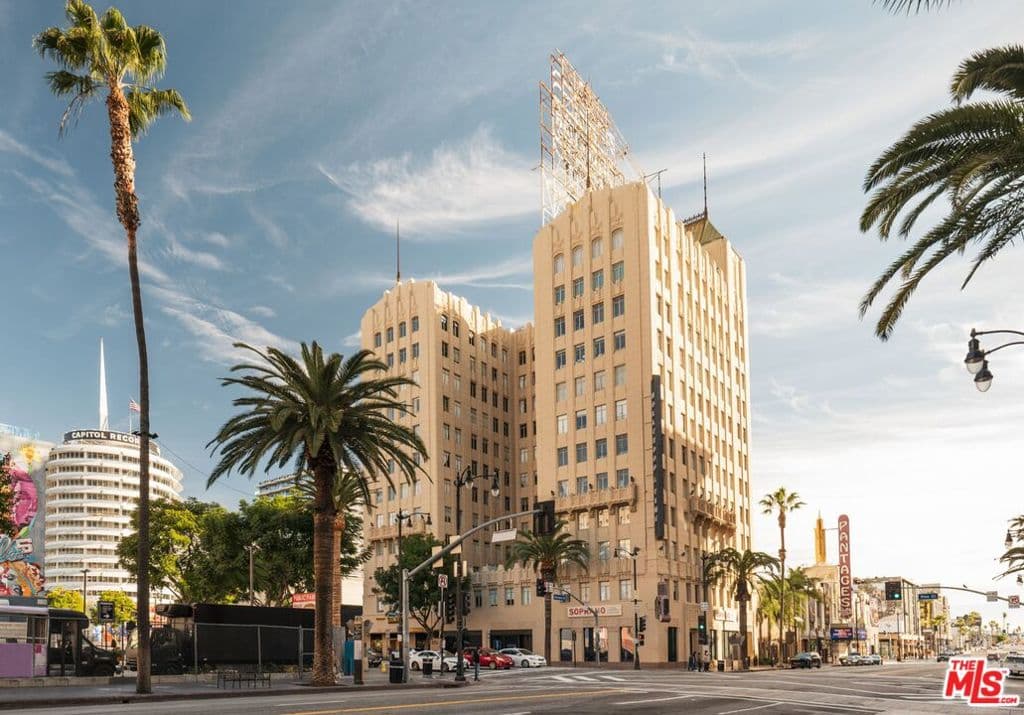6253 Hollywood Boulevard 402