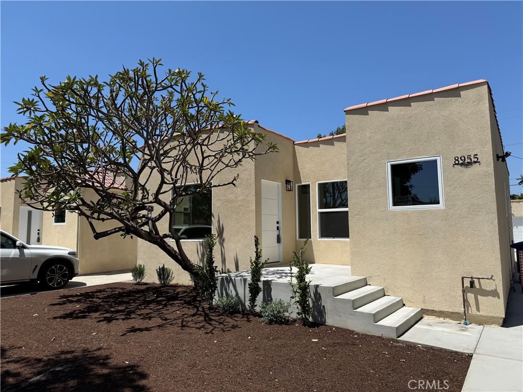 8955 San Luis