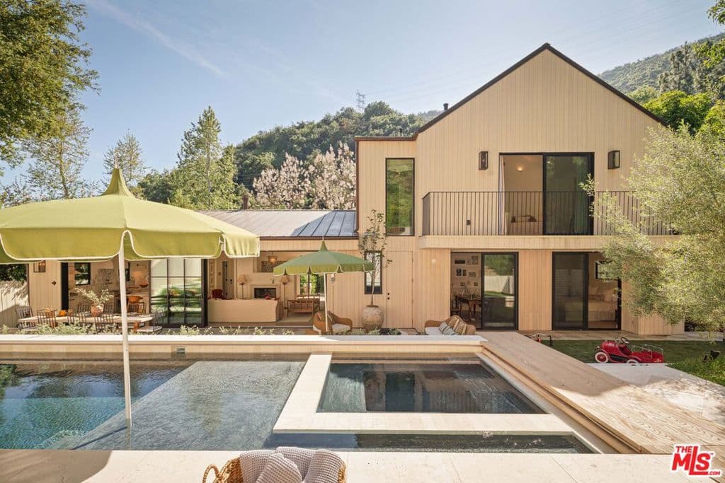 3640 Mandeville Canyon Road