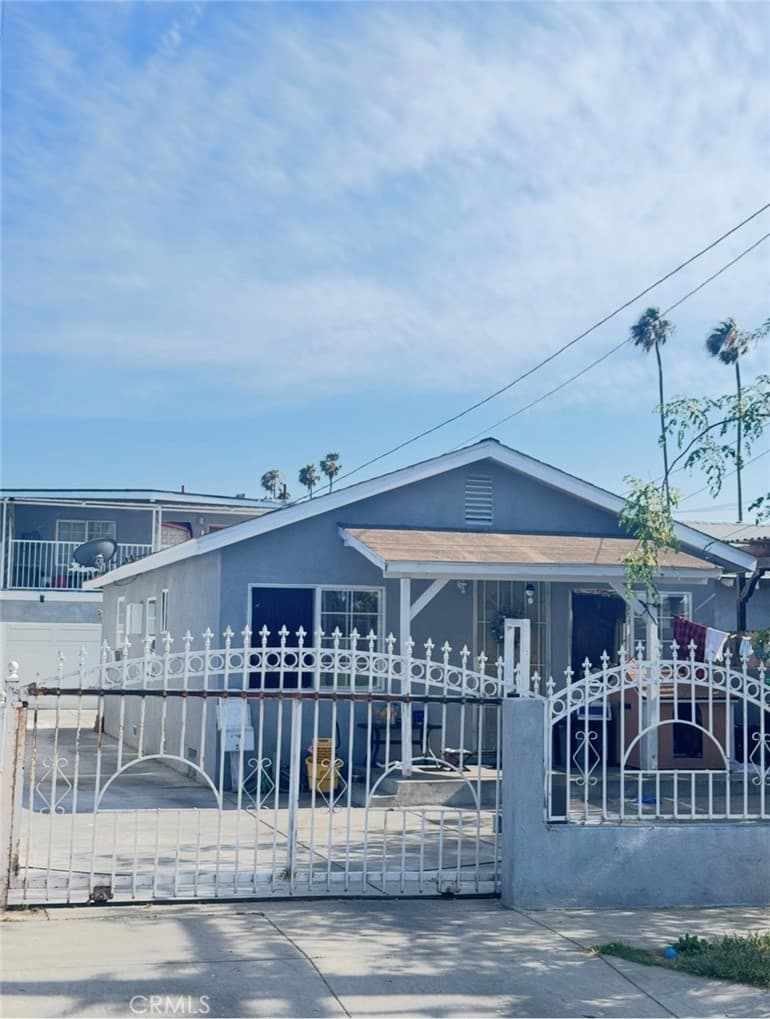 4132 W 105th