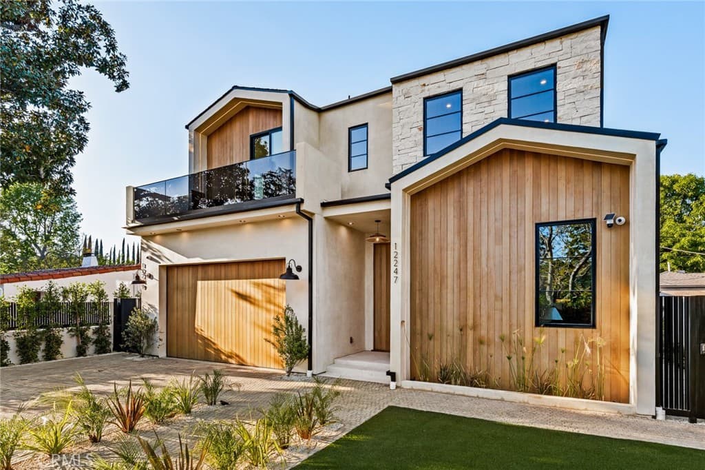 12247 Addison