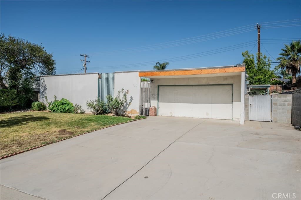 7374 Layton Street