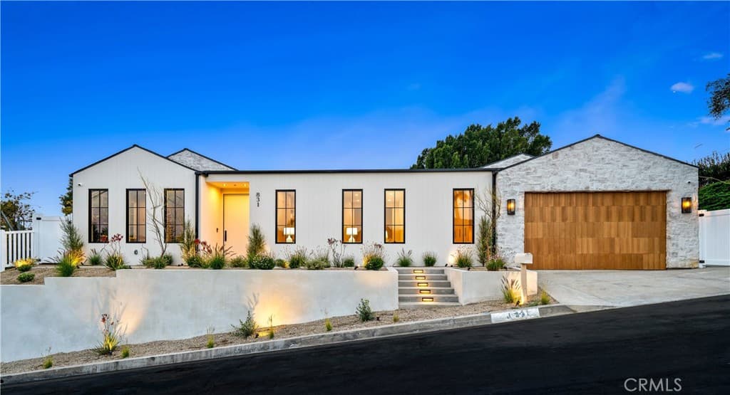 831 Teakwood Road