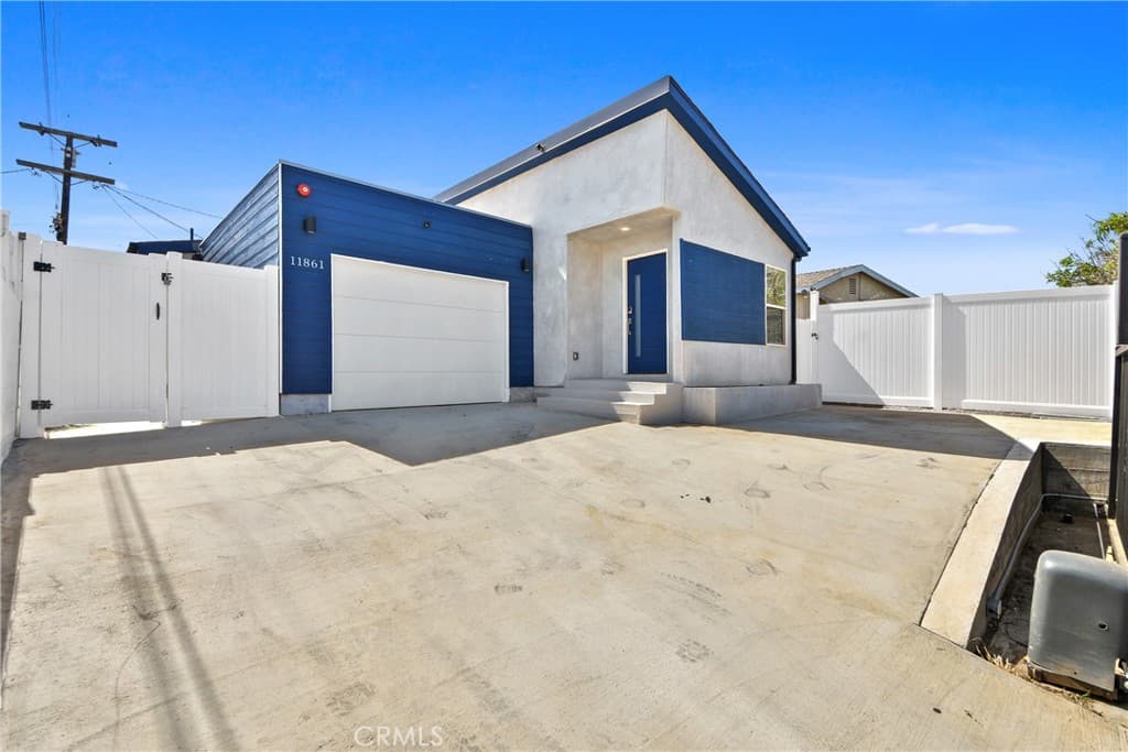 11861 S San Pedro