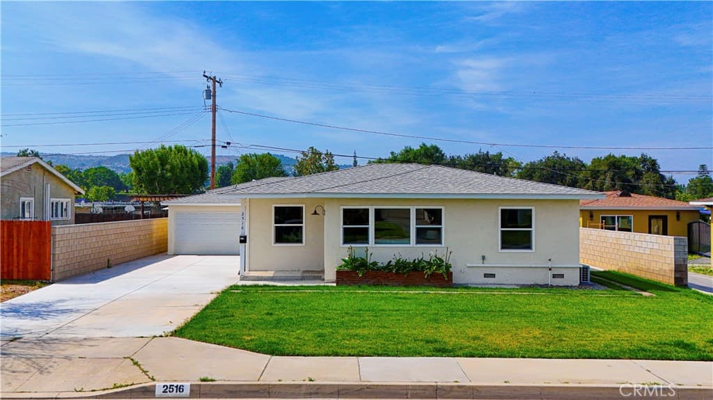 2516 E Walnut Creek