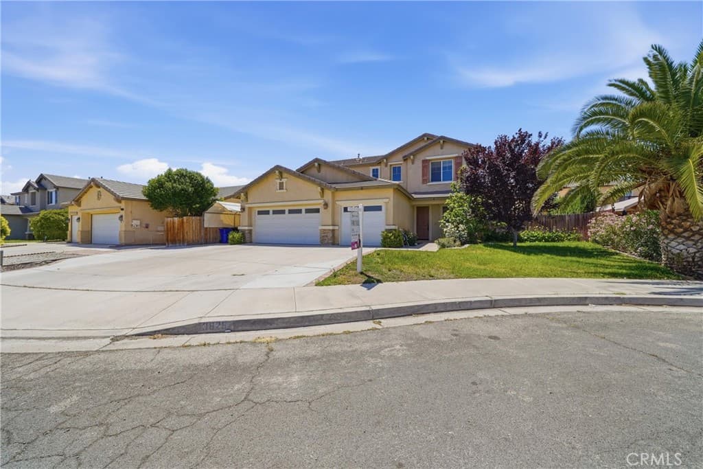 13825 Hawk Court
