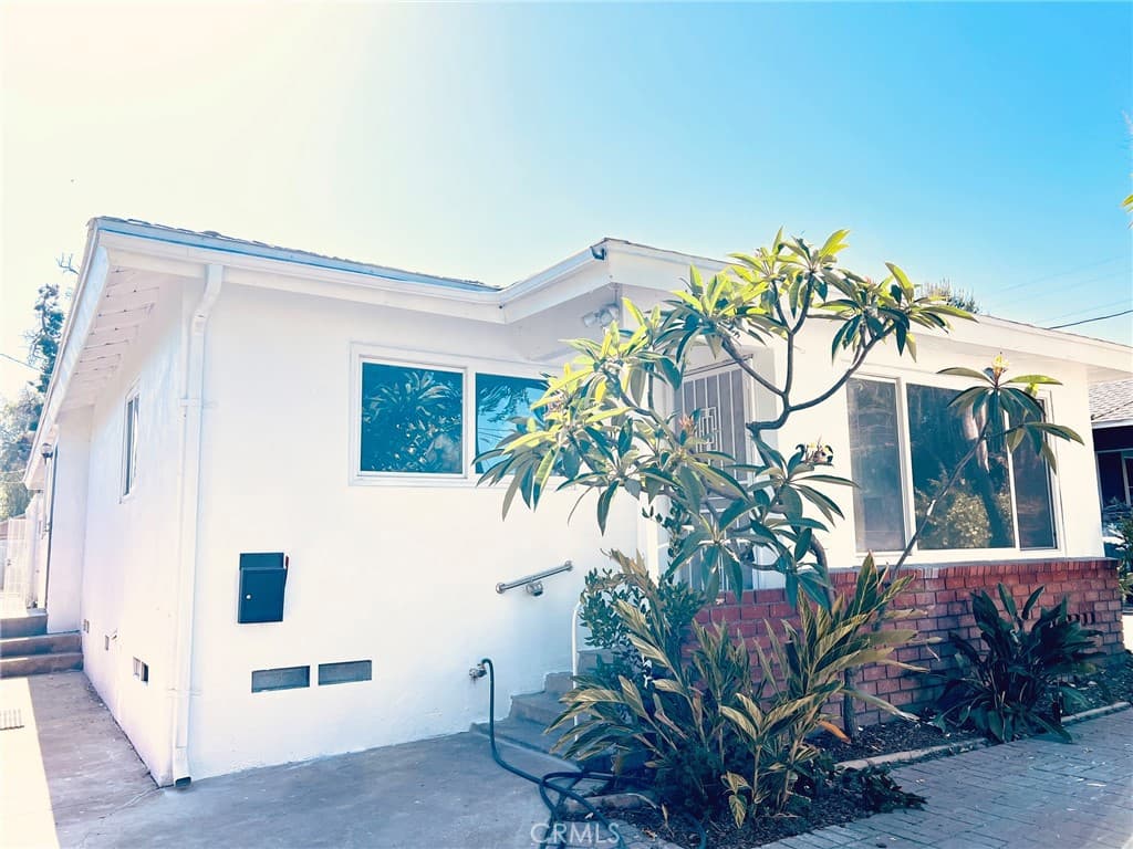 279 N 11th