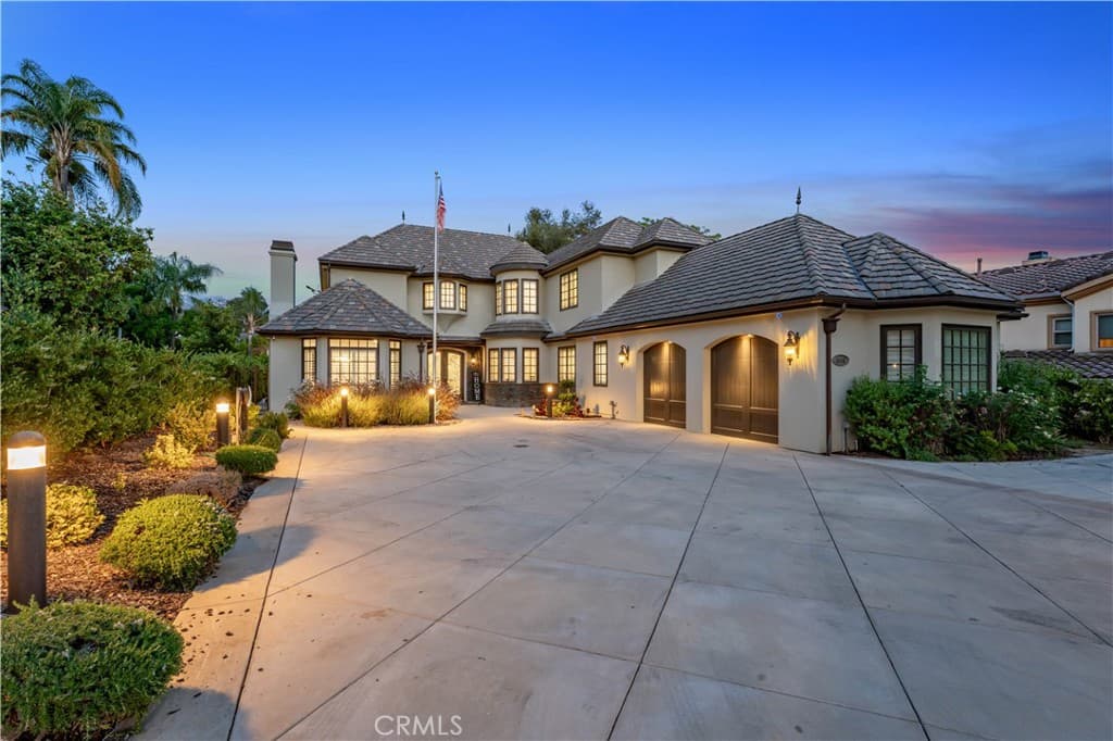 4358 Fairlawn Drive