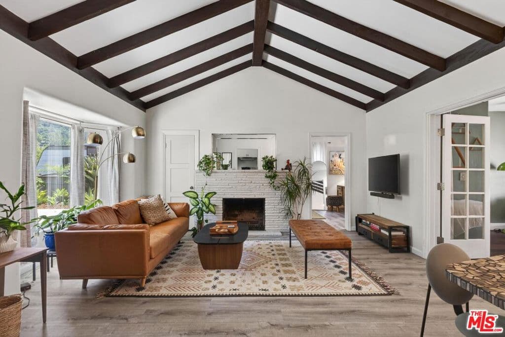 5817 Arroyo Drive