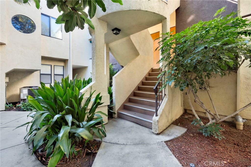 13825 Beaver Street 62
