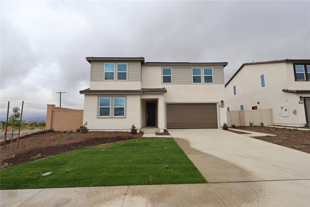 868 Railway Lane