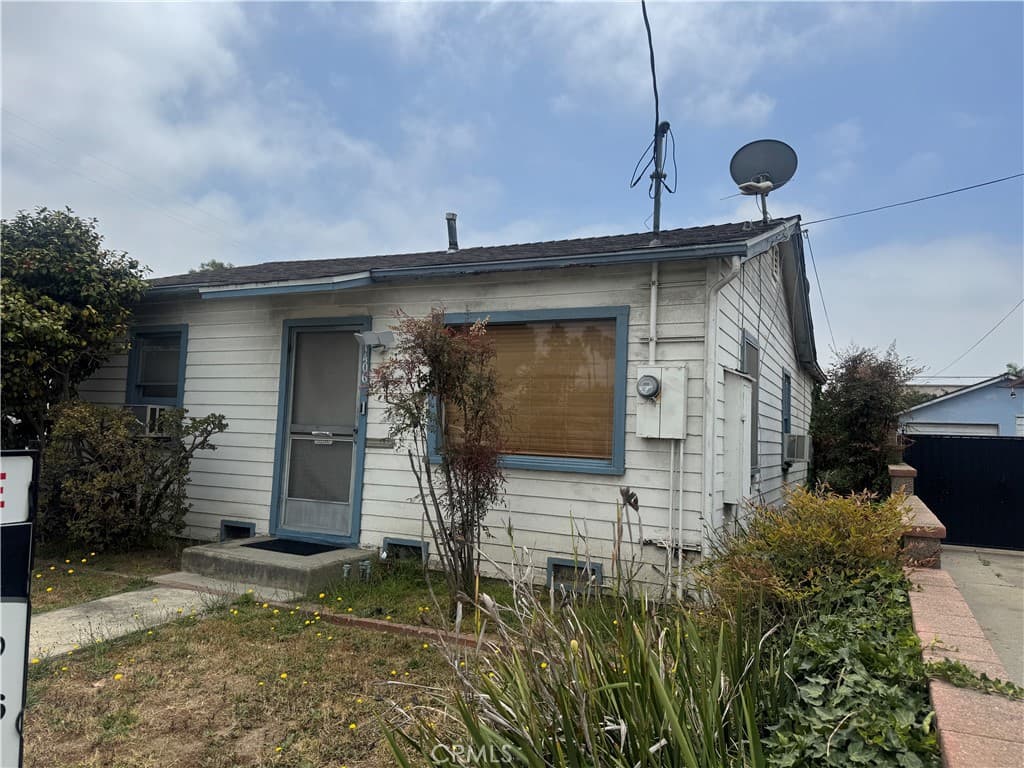 1406 W 223rd Street