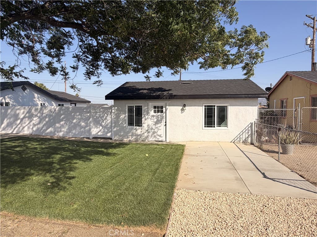 1460 Redlands