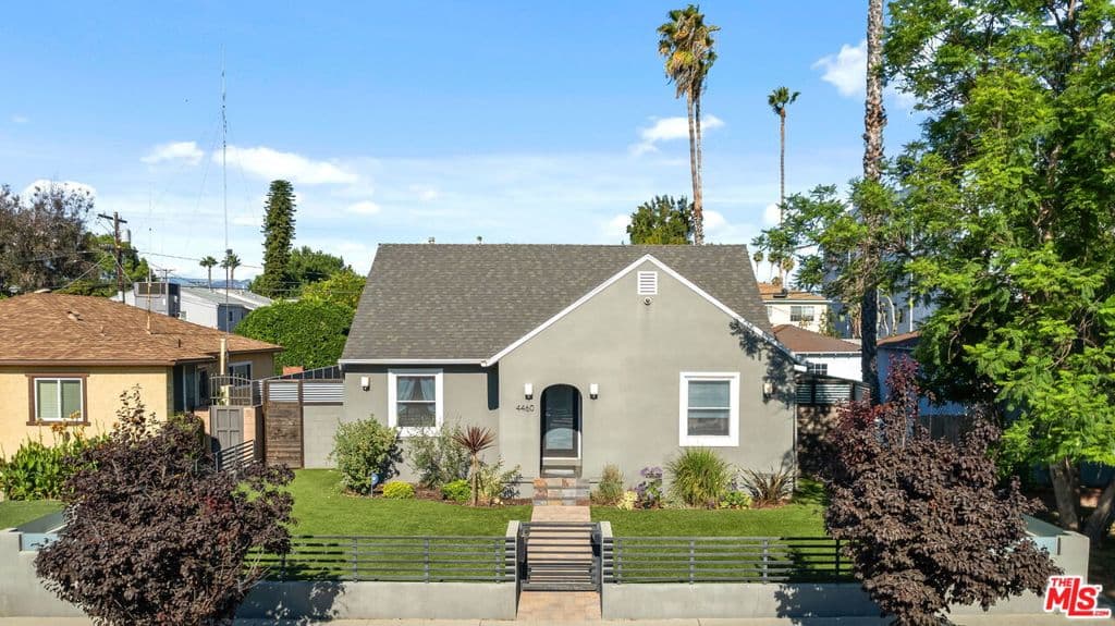 4460 Stansbury Avenue