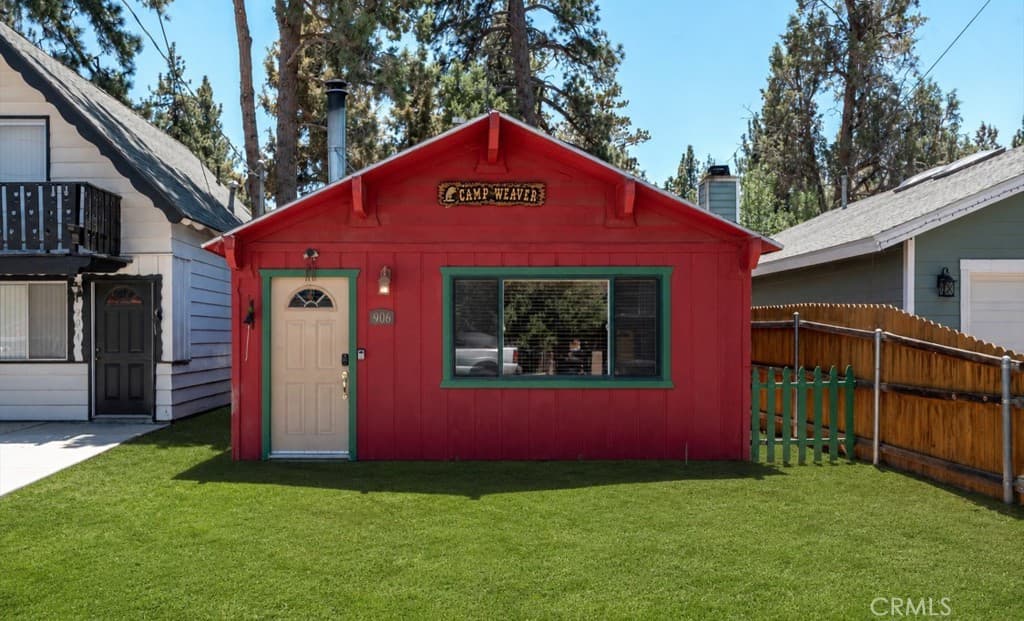 906 W Country Club Boulevard