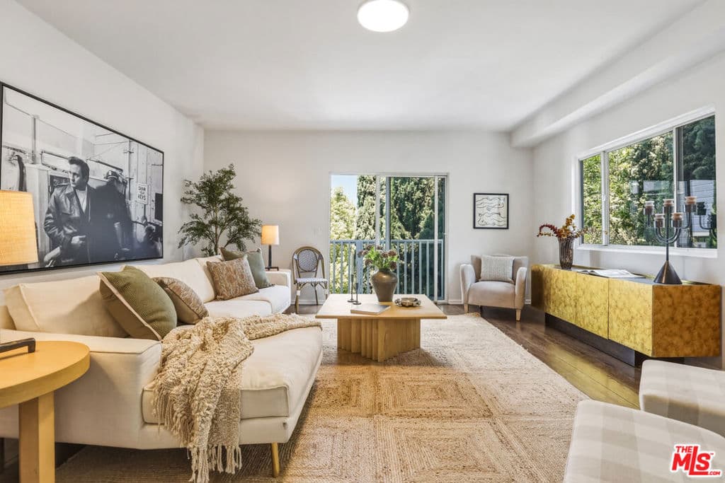 2525 Ivanhoe Drive