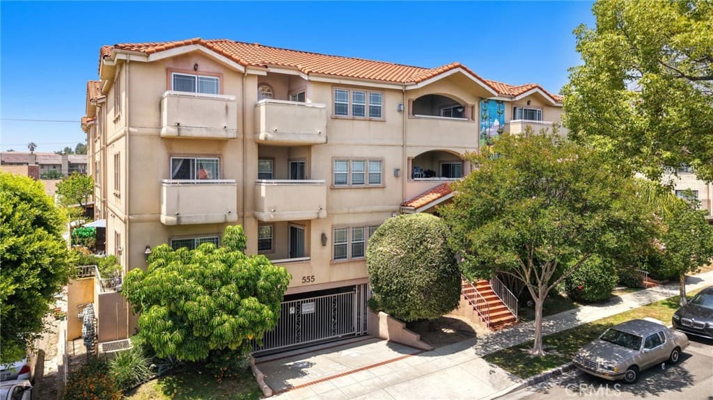 555 E Santa Anita 301
