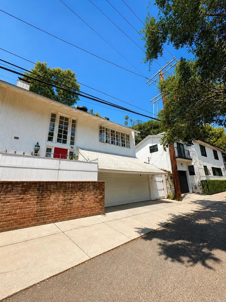 507 W Rustic Rd