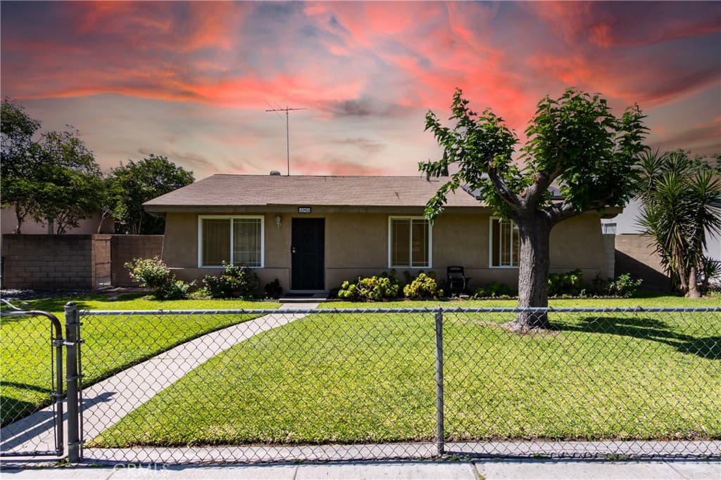 485 E Randall