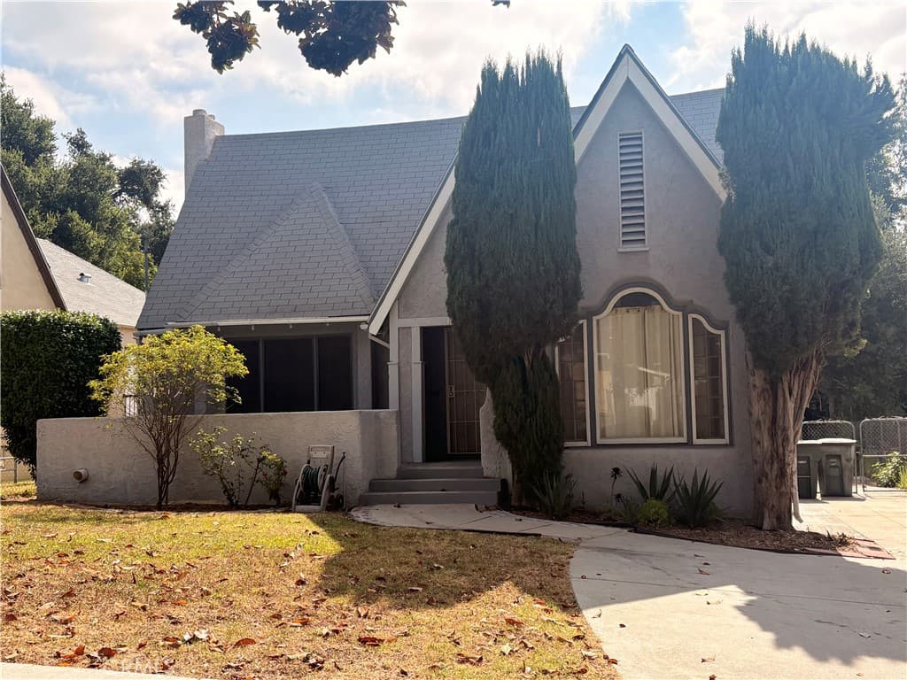 1250 N El Molino Avenue
