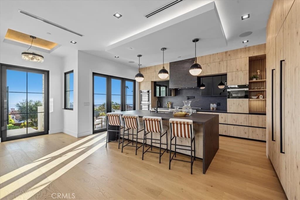 2532 Via Sanchez