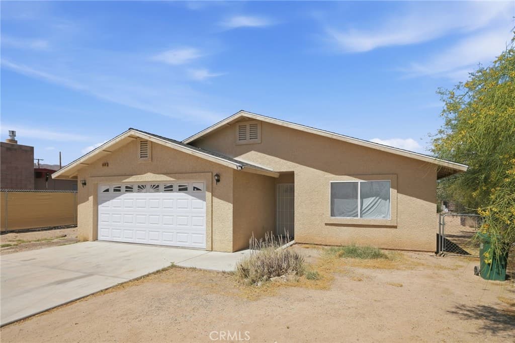 5932 La Buena Tierra Ave