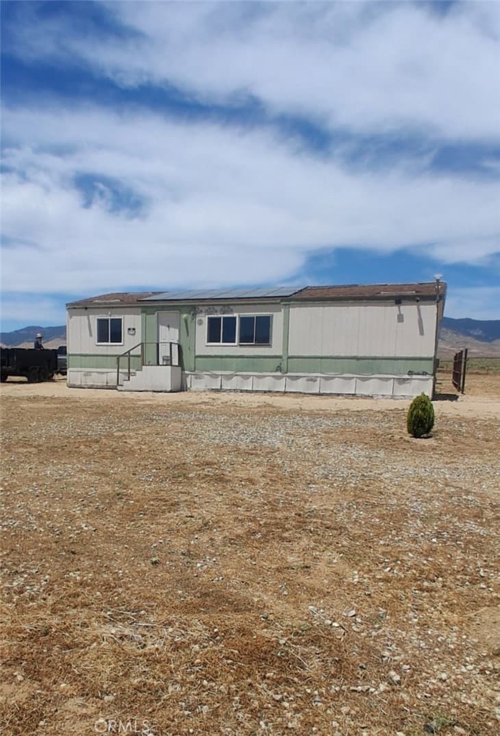 27543 Kingbird