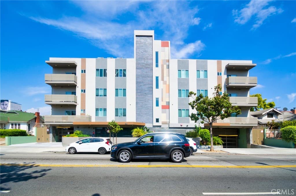 820 S Wilton Place 304