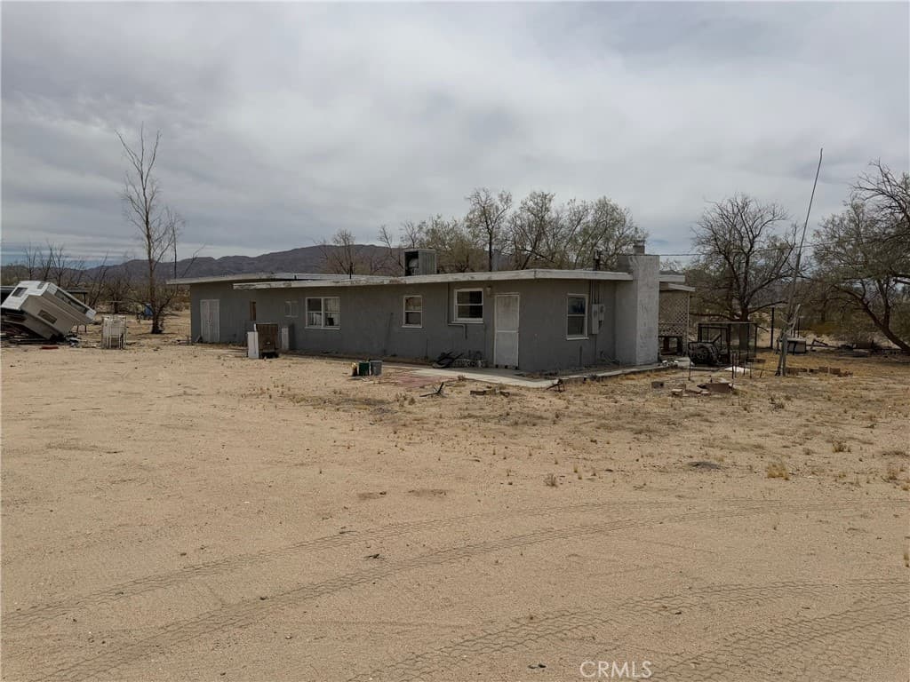 6316 Isleta Road