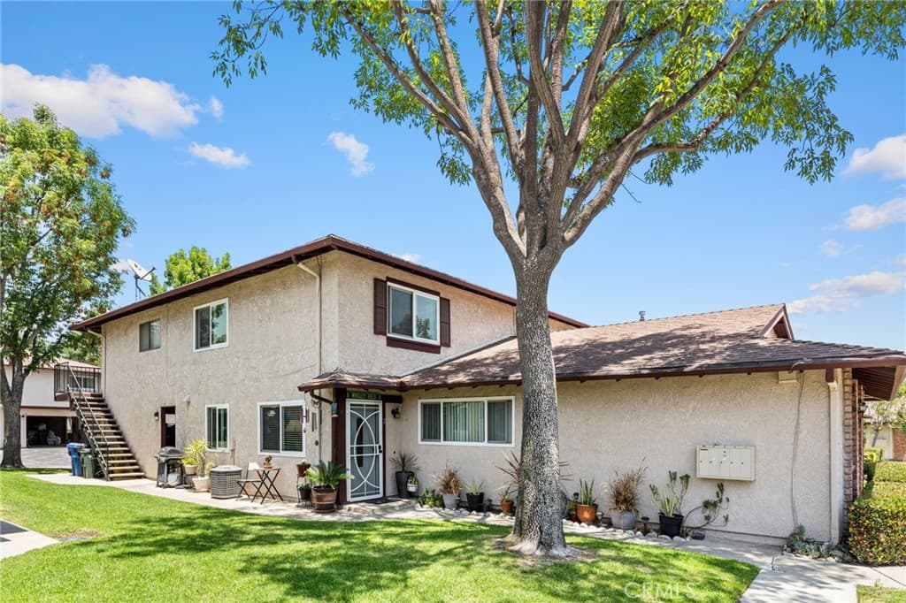 1145 W Sierra Madre Avenue W 2