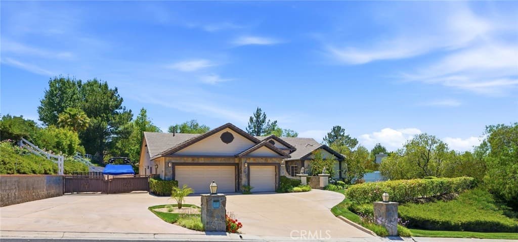 15330 Live Oak Springs Canyon