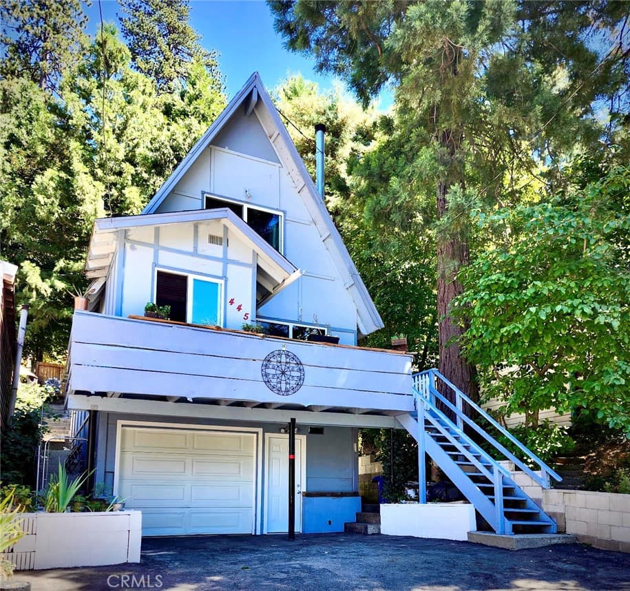 445 Redwood Drive