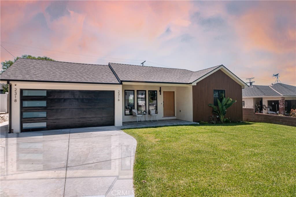 2316 N Parish