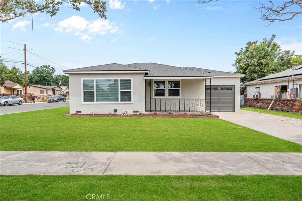 1162 W 17th