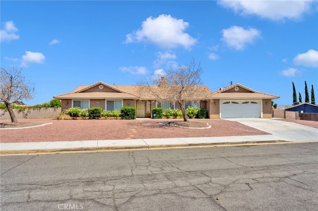 13935 Apple Creek