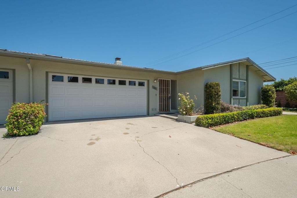 361 E Elfin Green