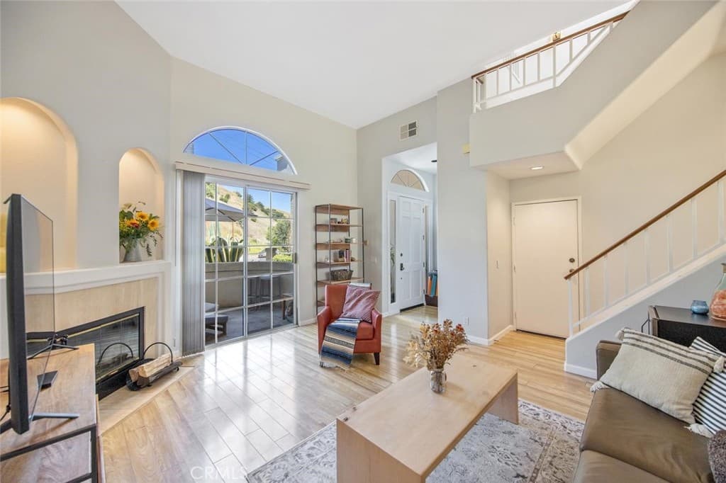 5340 Las Virgenes Road 4
