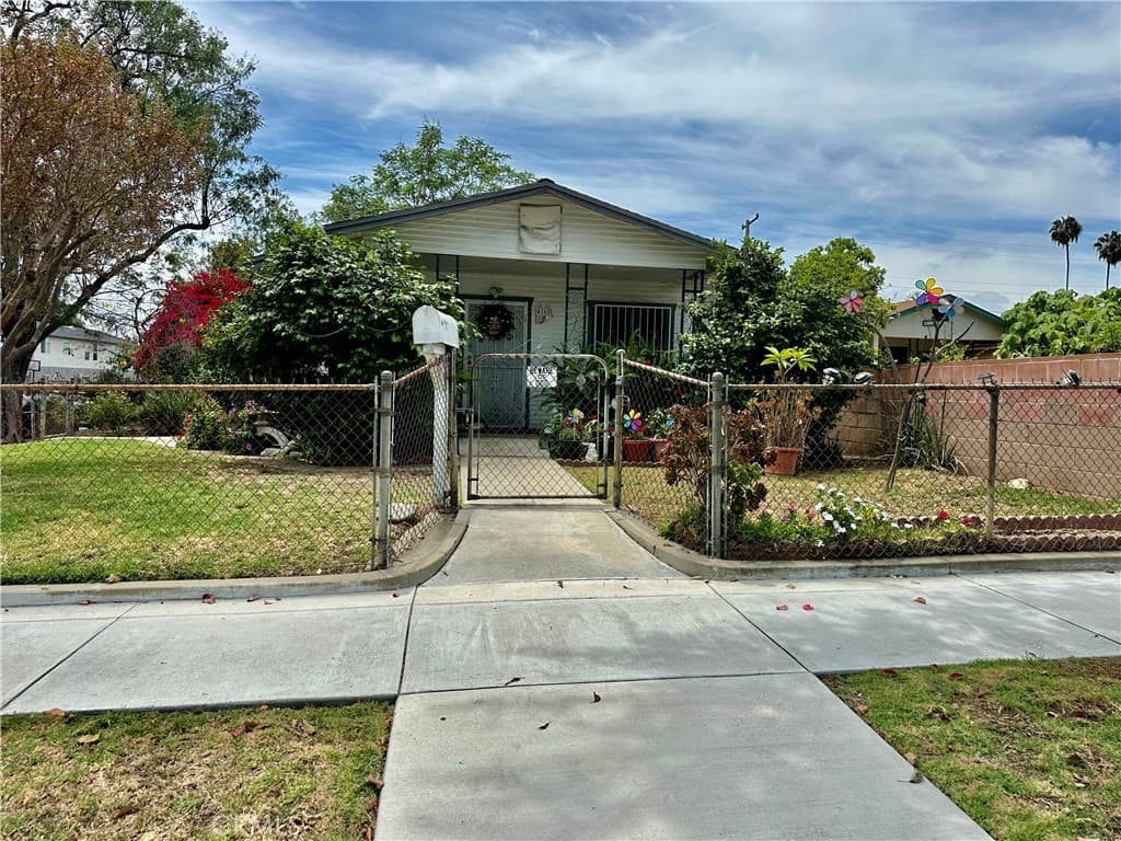 4160 Folsom Street