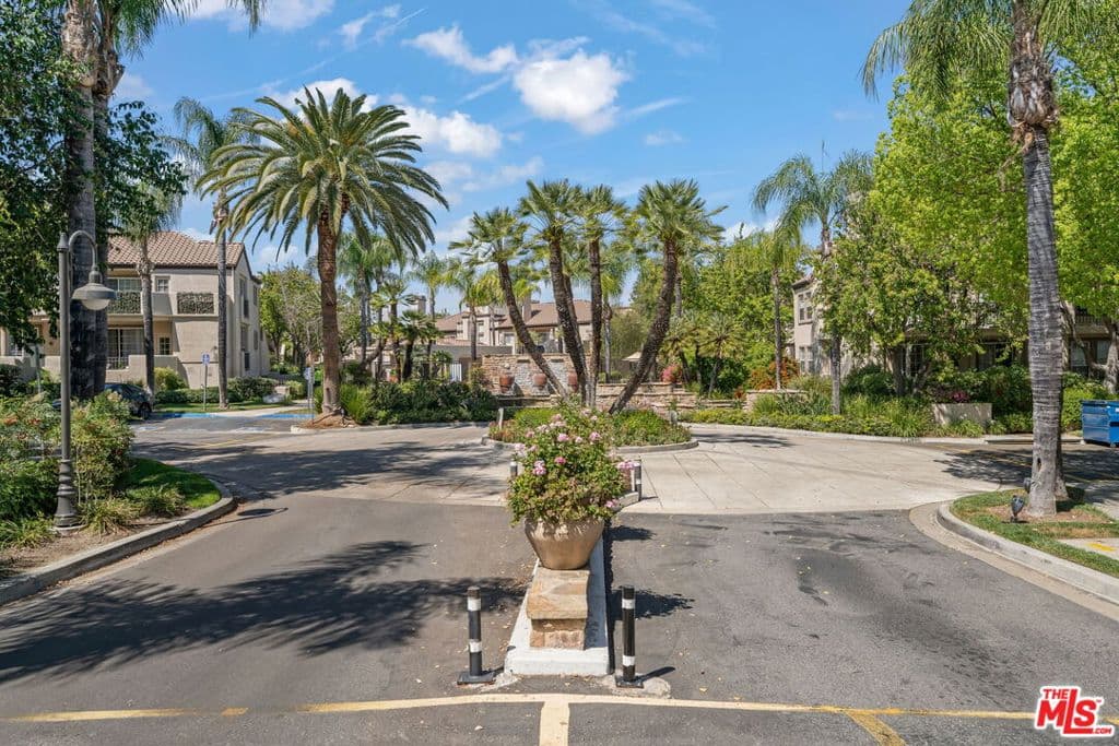 24109 E Del Monte Drive 463