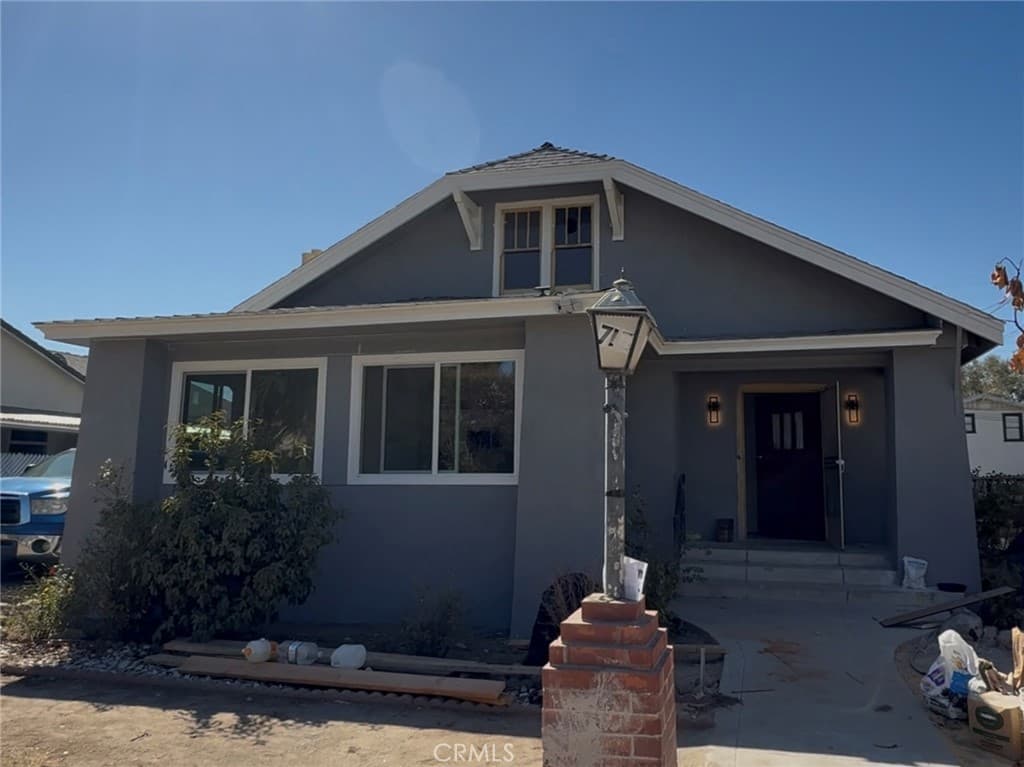 715 Grace Street