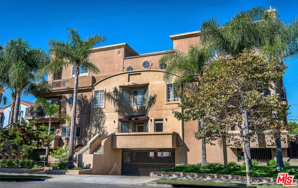 1537 S Wooster Street 105