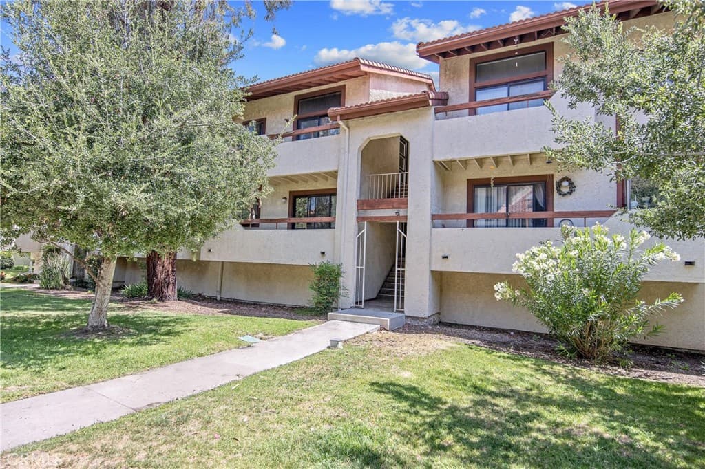 18183 Sundowner Way 851