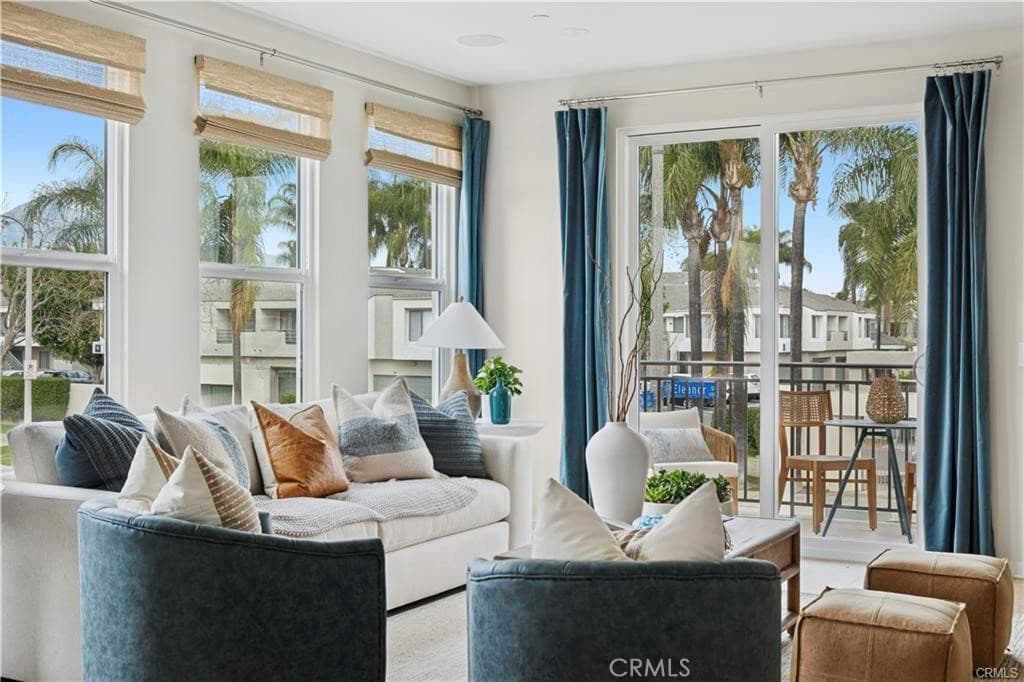 629 E Mission